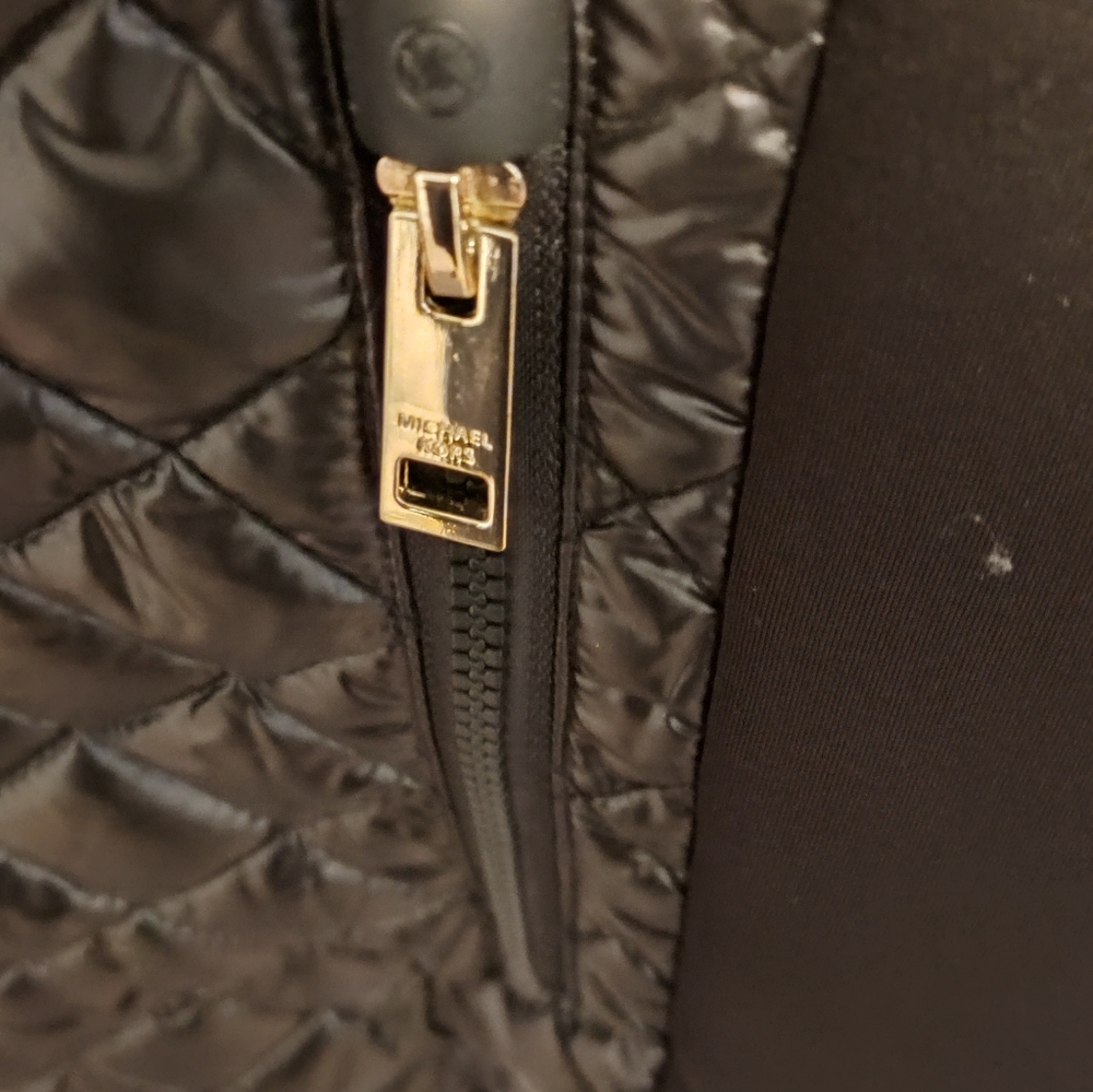 Michael Kors Black Quilted Puffer Coat with Fur Trim - Picture 5 of 6